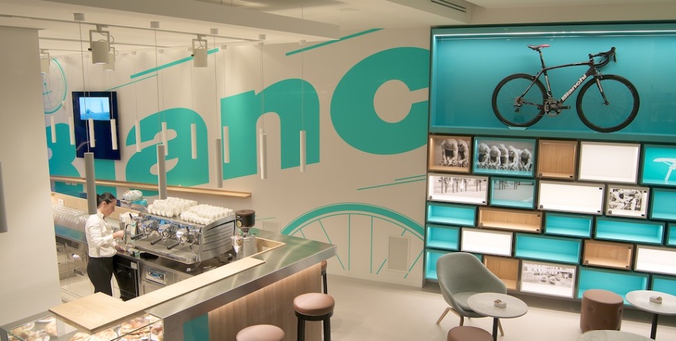 Finalmente anche Milano ha il suo Bianchi Café & Cycles!